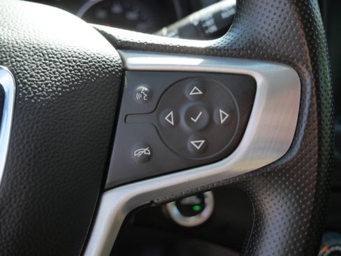 Used 2024 GMC Terrain SLE AWD/4WD image 28
