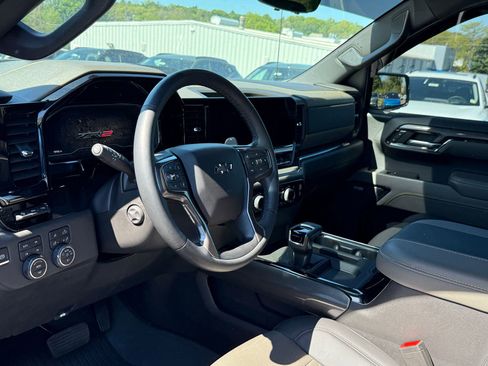 Used 2024 Chevrolet Silverado 1500 ZR2 w/ ZR2 Bison Edition AWD/4WD image 17