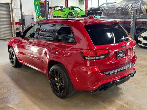 Used 2021 Jeep Grand Cherokee Trackhawk AWD/4WD image 11