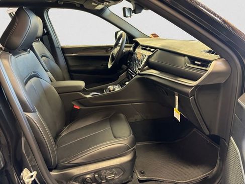 New 2026 Jeep Grand Cherokee L Limited AWD/4WD image 16