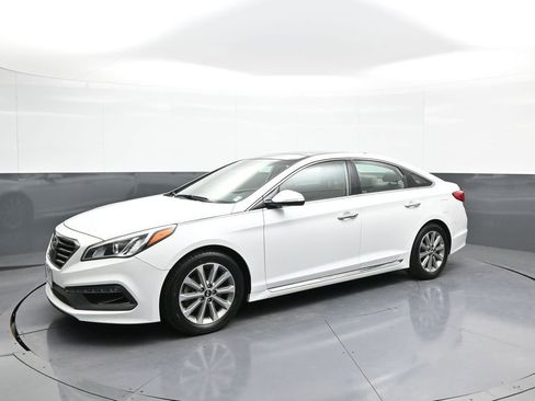 Used 2016 Hyundai Sonata Limited w/ Option Group 04 image 10