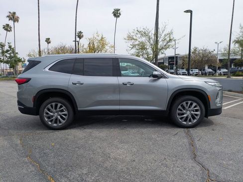 New 2026 Buick Enclave Preferred image 2