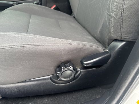 Used 2018 Toyota Tacoma TRD Sport image 11