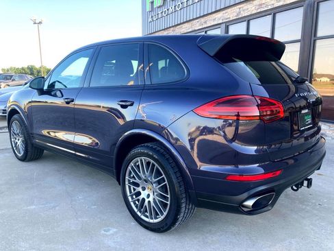 Used 2017 Porsche Cayenne Platinum Edition AWD/4WD image 7