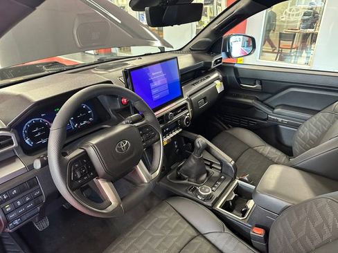 Certified 2025 Toyota Tacoma TRD Off-Road w/ TRD Off Road Premium Package image 12