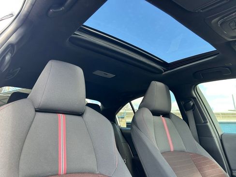 Used 2024 Toyota Corolla SE w/ SE Premium Package image 27