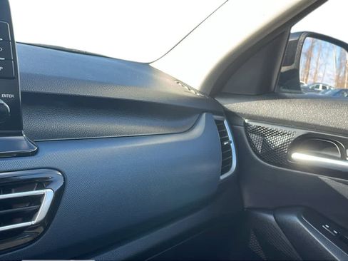 Used 2023 Kia Seltos S image 18