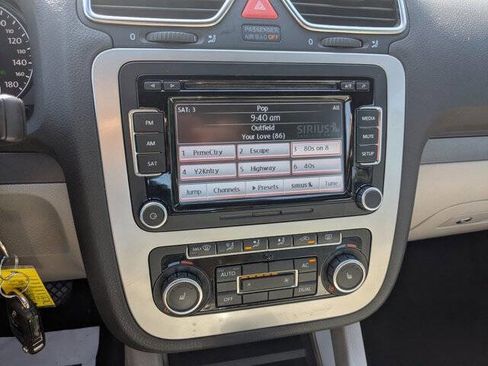 Used 2010 Volkswagen Eos Komfort image 21