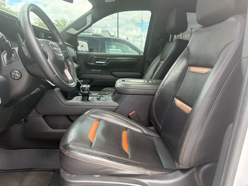 Used 2022 GMC Sierra 1500 AT4 w/ AT4 Premium Package AWD/4WD image 10
