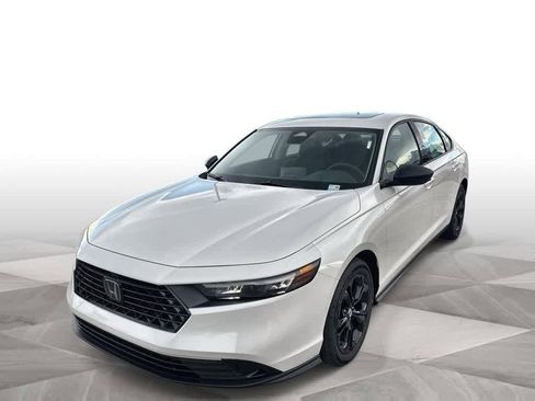 Certified 2025 Honda Accord SE image 1