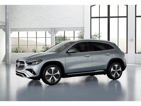 Certified 2025 Mercedes-Benz GLA 250 image 36