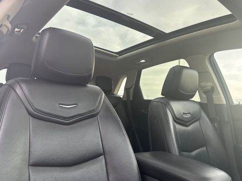 Used 2018 Cadillac XT5 Luxury w/ Driver Awareness Package image 17