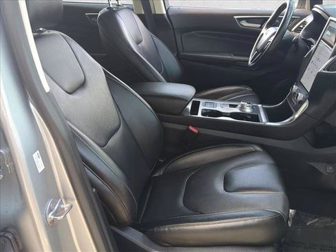 Used 2022 Ford Edge Titanium AWD/4WD image 19