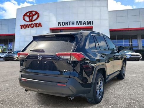 Used 2025 Toyota RAV4 LE image 4