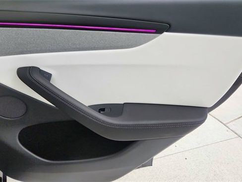 Used 2026 Tesla Model Y Long Range image 26