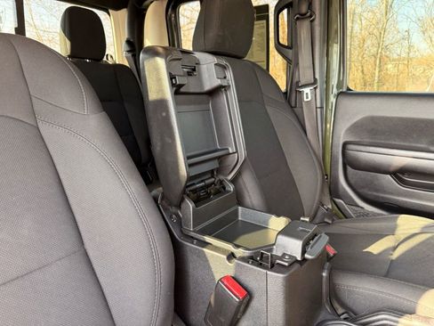 Used 2021 Jeep Gladiator Sport image 45