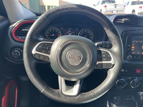 Used 2017 Jeep Renegade Trailhawk w/ Premium Trailhawk Package AWD/4WD image 36
