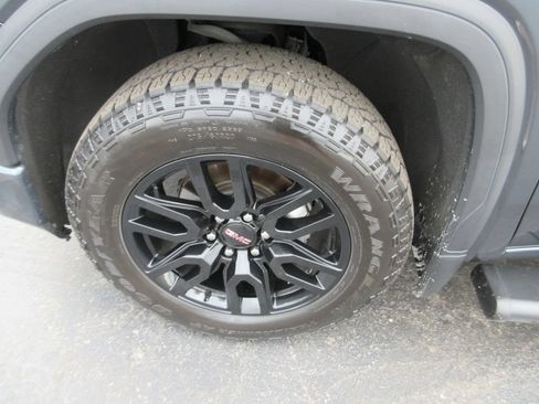 Used 2020 GMC Sierra 1500 Elevation w/ Elevation Value Package AWD/4WD image 15