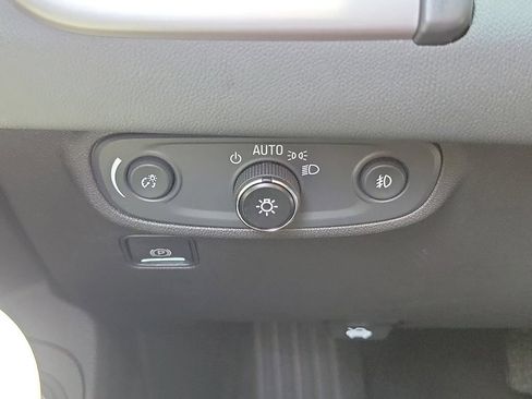 Used 2023 GMC Terrain AT4 AWD/4WD image 23