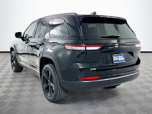 New 2025 Jeep Grand Cherokee Altitude image 22