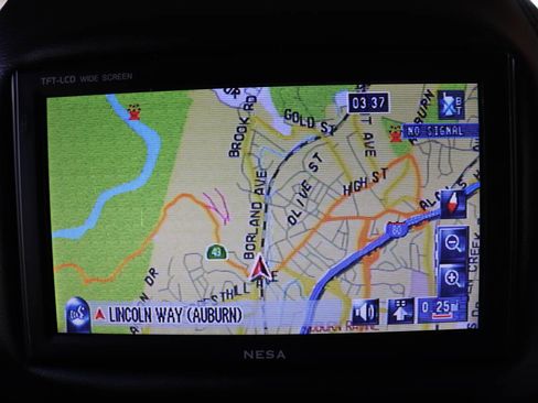 Used 2005 HUMMER H2 w/ Preferred Equipment Group image 47