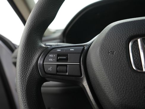 Used 2023 Honda Accord LX image 23