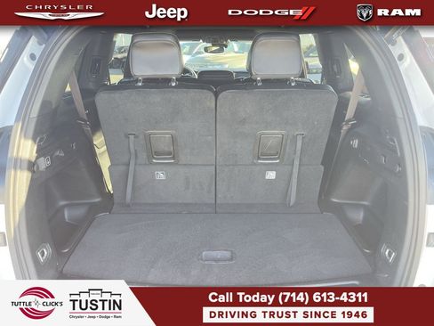 Used 2023 Jeep Grand Cherokee L Laredo AWD/4WD image 37