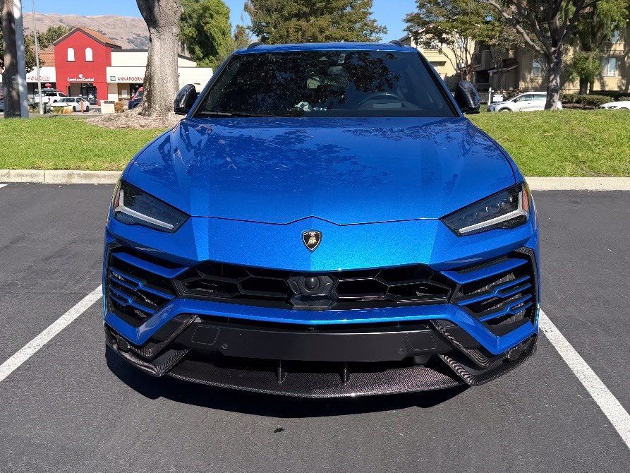 Used 2020 Lamborghini Urus AWD/4WD image 9