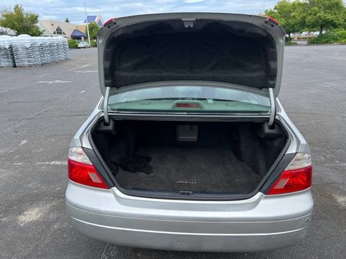 Used 2004 Toyota Avalon XL FWD image 16