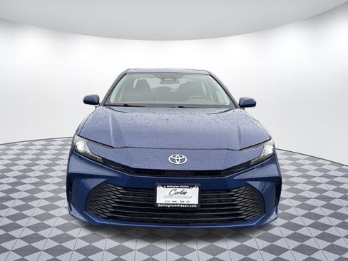 Used 2025 Toyota Camry LE image 2