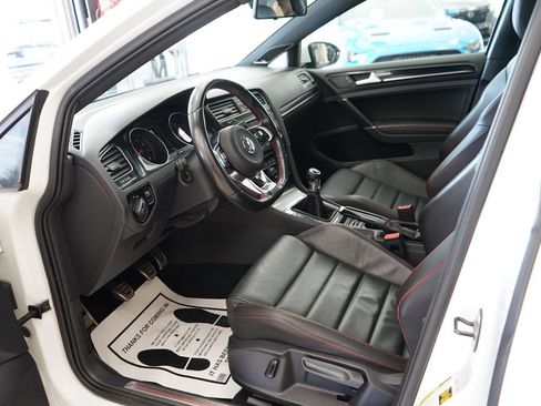 Used 2017 Volkswagen GTI SE FWD image 26