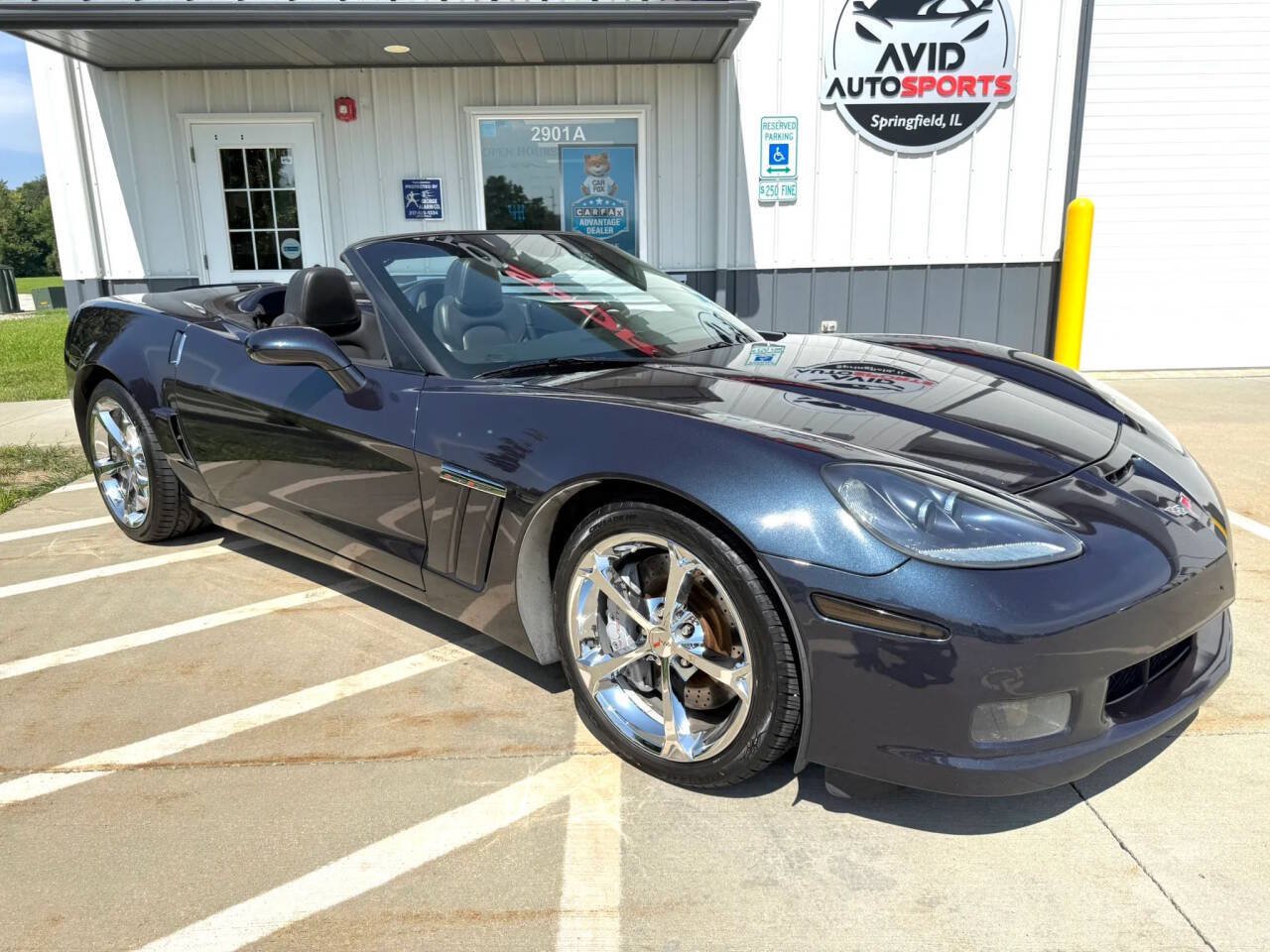 Used 2013 Chevrolet Corvette Grand Sport w/ 3LT Preferred Equipment Group RWD image 2