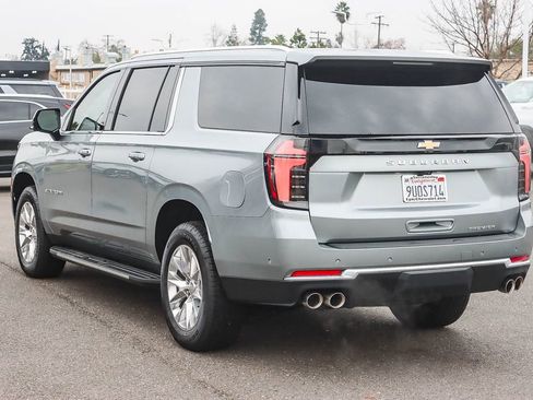 Used 2025 Chevrolet Suburban Premier image 2