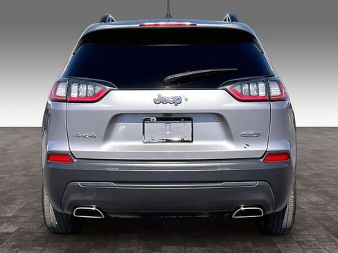 Used 2022 Jeep Cherokee Latitude Lux w/ Mopar Interior Package AWD/4WD image 4