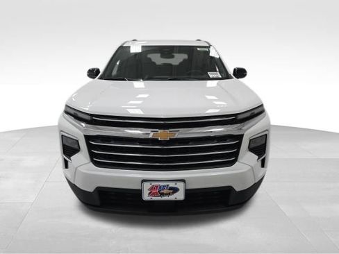 New 2026 Chevrolet Traverse LT image 8