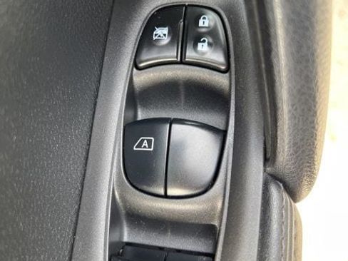 Used 2021 Nissan Rogue Sport S AWD/4WD image 17