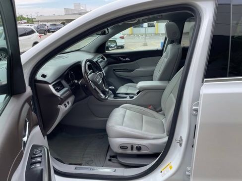 Used 2019 GMC Acadia SLT AWD/4WD image 10