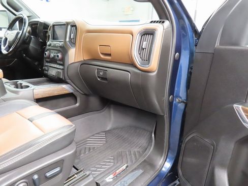 Used 2023 Chevrolet Silverado 2500 High Country w/ Z71 Off-Road Package image 32