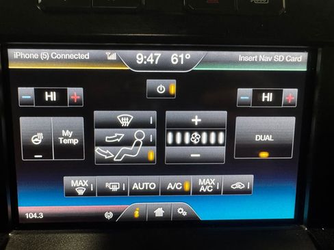 Used 2015 Ford F150 Platinum w/ Equipment Group 701A Luxury image 35