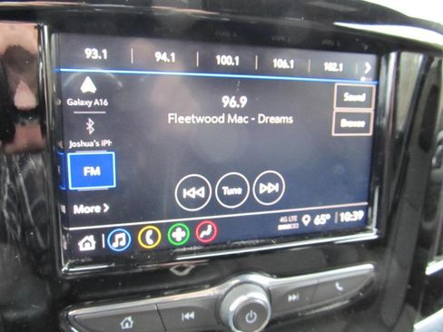 Used 2023 Chevrolet Traverse LT image 56