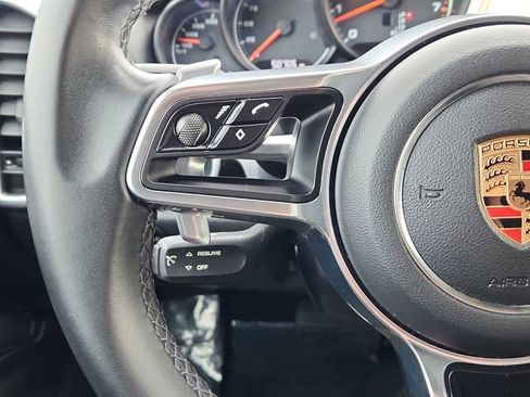 Used 2018 Porsche Cayenne Platinum Edition image 40