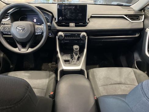 Certified 2025 Toyota RAV4 XLE image 21