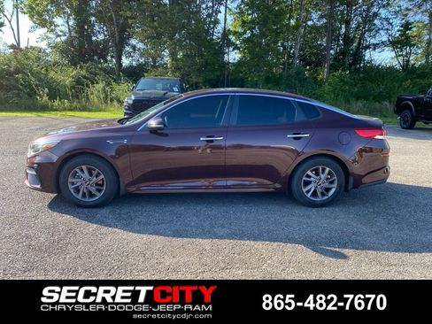 Used 2020 Kia Optima LX FWD image 8