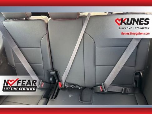 Used 2025 Chevrolet Traverse Z71 w/ Enhanced Driving Package image 19