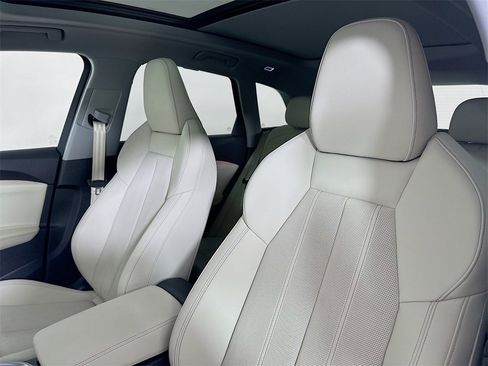 Used 2025 Audi Q5 Prestige image 8