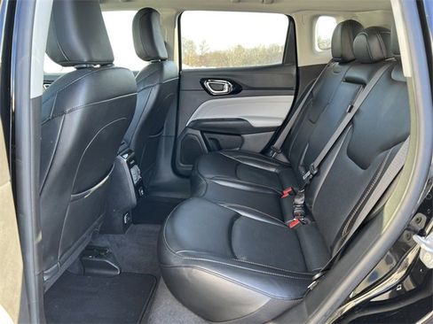 Certified 2022 Jeep Compass Limited image 5