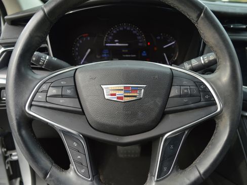 Used 2017 Cadillac XT5 Luxury w/ Driver Awareness Package image 14