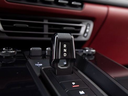 Certified 2022 Porsche 911 Targa 4S image 30