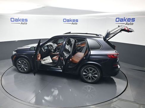 Used 2022 BMW X5 M50i w/ Executive Package AWD/4WD image 61