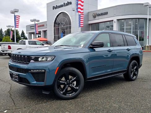 New 2026 Jeep Grand Cherokee L Limited AWD/4WD image 3